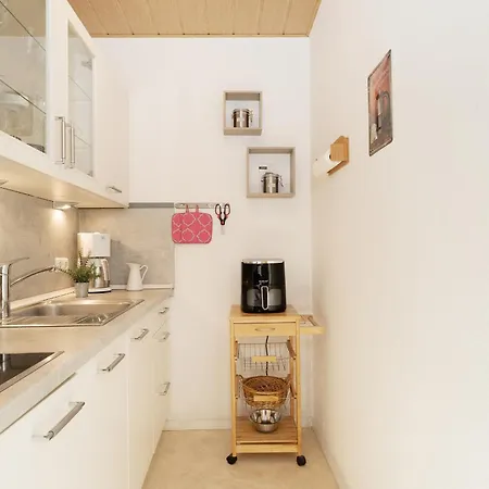 아파트 Center Happy Place 그로미츠