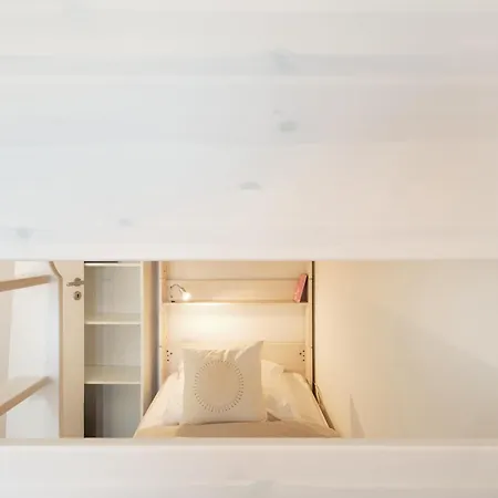 Center Happy Place 아파트 그로미츠