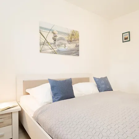 Center Happy Place 그로미츠